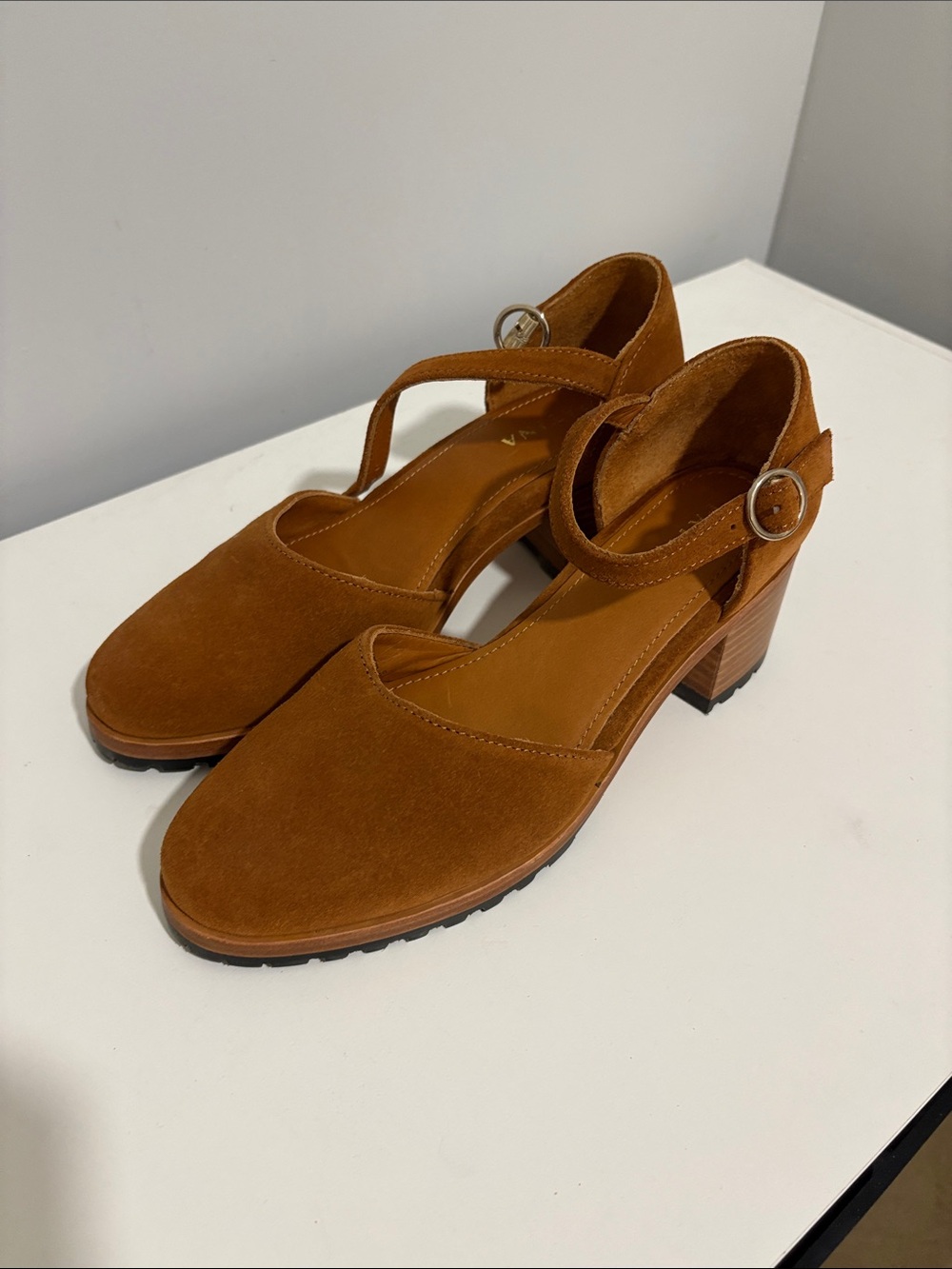Patina Footwear Leather Suede Block Heel Shoe Size 8